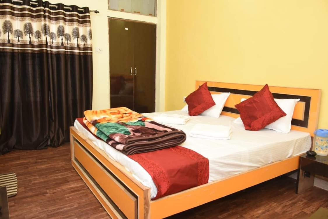 Varanasi Paradise Eksteriør bilde