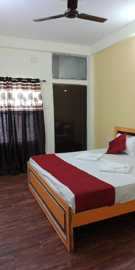 Varanasi Paradise Eksteriør bilde