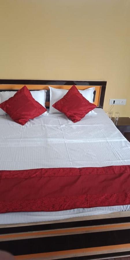 Varanasi Paradise Eksteriør bilde